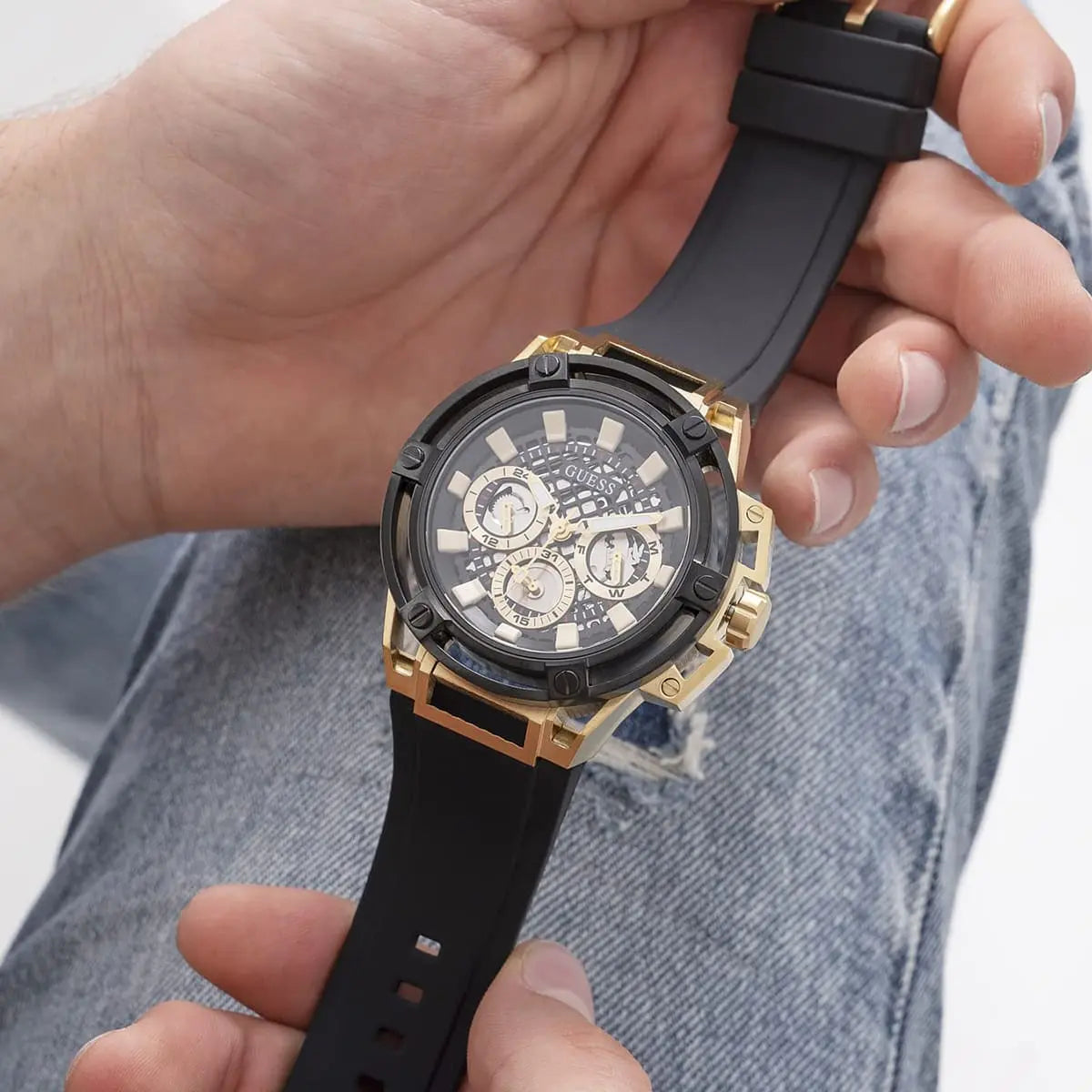 Montre Guess pour homme GW0423G2